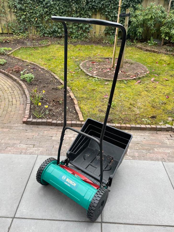 Bosch AHM 38 G Handgrasmaaier met opvangbak, Tuin en Terras, Grasmaaiers, Gebruikt, Handgrasmaaier, 30 t/m 39 cm, Kooimesmaaier