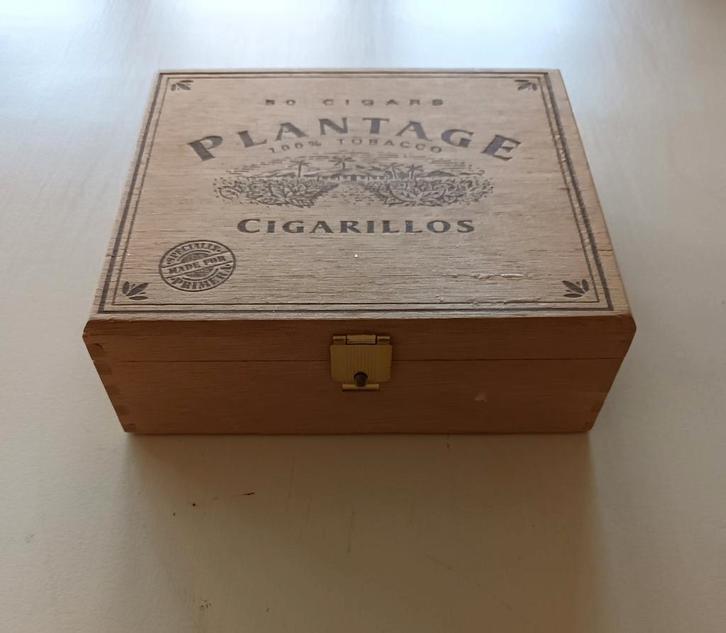 Oud Plantage Cigarillos Sigarenkistje, Verzamelen, Rookartikelen, Aanstekers en Luciferdoosjes, Gebruikt, Tabaksdoos of Verpakking