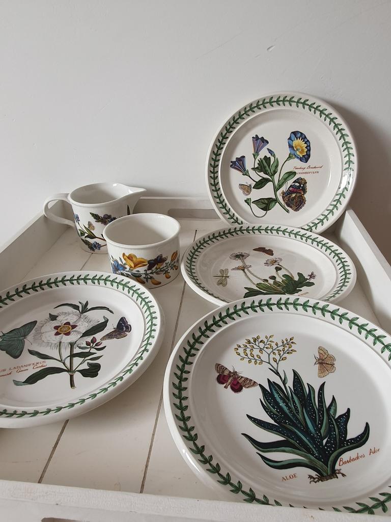 The Botanic Garden, set. Borden 19 cm., Ophalen of Verzenden