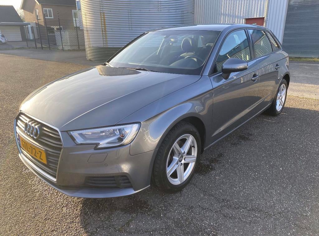 Audi A3 Sportback facelift 1.0 Tfsi 116pk 2016 Grijs, Auto's, Audi, Voorwielaandrijving, Euro 6, 620 kg, Handgeschakeld
