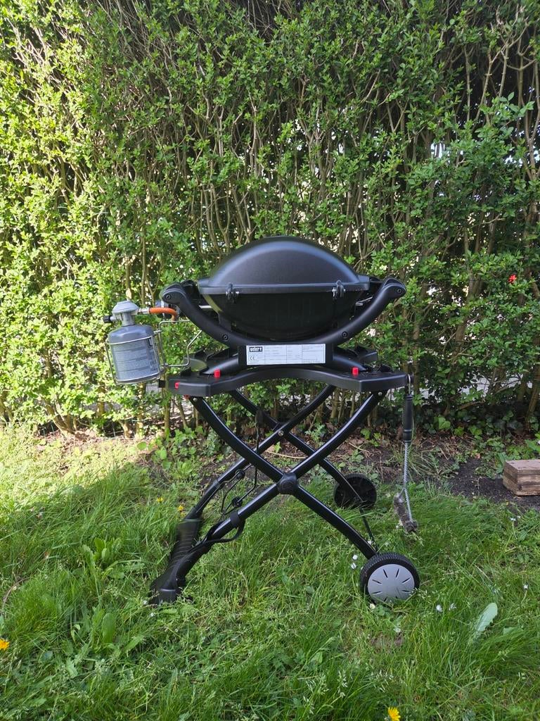 Weber Q 1000 BLK C EU Gasbarbecue met onderstel, Tuin en Terras, Gasbarbecues, Ophalen, Zo goed als nieuw, Weber