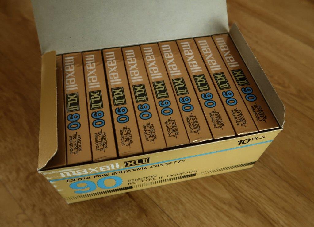 Maxell XLII Epitaxial 90 Box Of 10 N.O.S., Cd's en Dvd's, Cassettebandjes, Ophalen of Verzenden, Overige genres, 2 t/m 25 bandjes