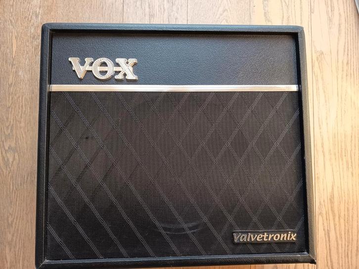 Vox VT40+ Modelling Amp - 60W met buis in eindtrap, Muziek en Instrumenten, Versterkers | Bas en Gitaar, Zo goed als nieuw, Gitaar