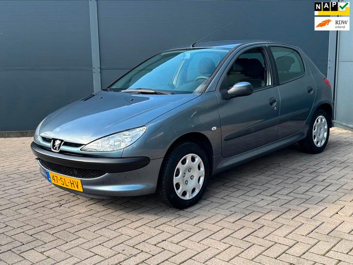 Peugeot 206 1.4 One-line / 5 Deurs / Nap, Auto's, Peugeot, Te koop, ABS, Airbags, Centrale vergrendeling, Elektrische ramen, Metallic lak
