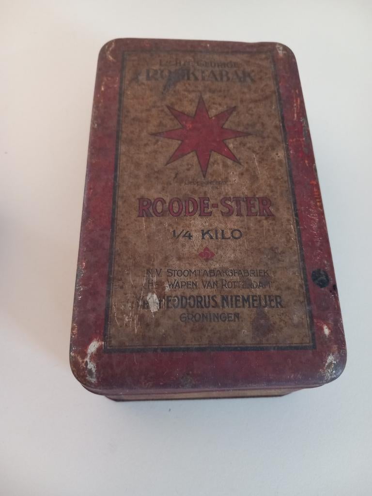 Rode ster tabakblik., Verzamelen, Militaria | Tweede Wereldoorlog, ., Ophalen of Verzenden, ., Nederland