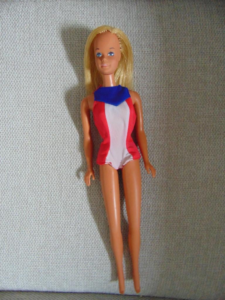 Gouden medaille Olympische barbie pop, Mattel 1974, Verzamelen, Poppen, Ophalen of Verzenden, Gebruikt, Pop
