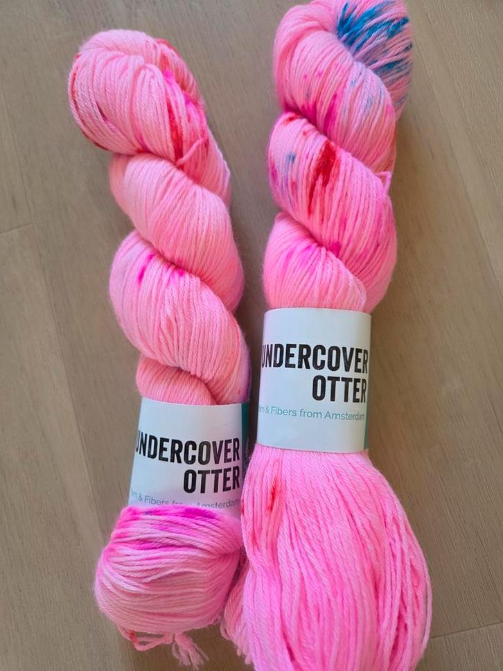 Undercover Otter Roze Sokkenwol - Squirm Sock, Hobby en Vrije tijd, Breien en Haken, Ophalen of Verzenden