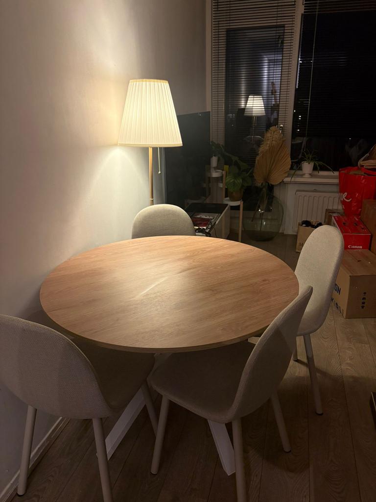 IKEA MARIEDAMM/ODGER eettafel met 4 stoelen, 100 tot 150 cm, Ophalen of Verzenden, Zo goed als nieuw, Drie personen