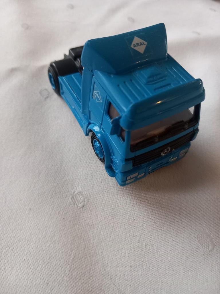 Mercedes benz  ARAL, Hobby en Vrije tijd, Modelauto's | Overige schalen, Ophalen of Verzenden, Zo goed als nieuw, Bus of Vrachtwagen