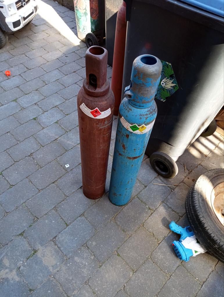 Fles acetyleen en zuurstof, Doe-het-zelf en Verbouw, Gereedschap | Lasapparaten, Ophalen of Verzenden, 250 ampère of meer, Overige typen