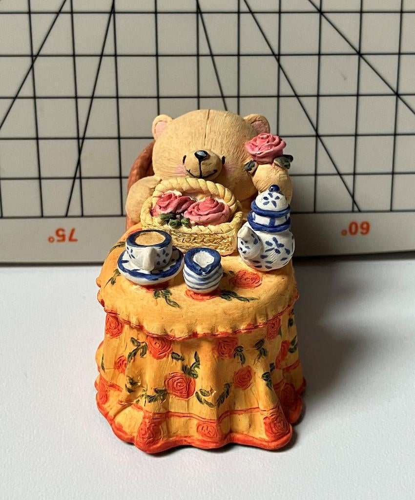 Forever Friends # High tea #, Verzamelen, Beren en Cherished Teddies, Ophalen of Verzenden, Zo goed als nieuw, Beeldje, Forever Friends