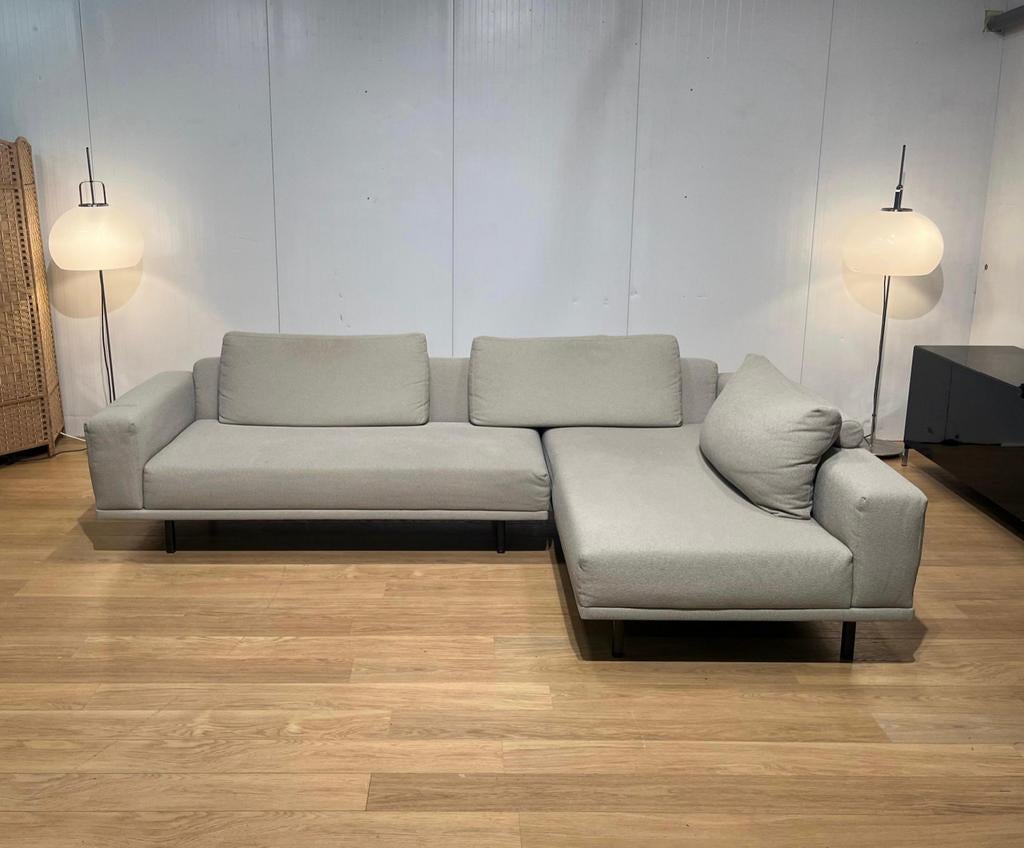 Design on Stock Cascade Hoekbank - €1.650 Meeneemprijs, 250 tot 300 cm, Gebruikt, Hoekbank, Design on Stock