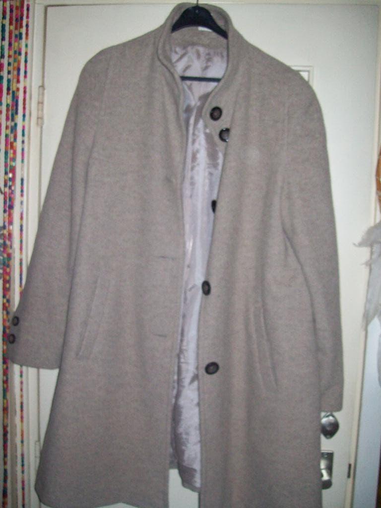 Lange Wollen Jas  beige M 40, Kleding | Dames, Jassen | Winter, Maat 38/40 (M), Ophalen of Verzenden, Zo goed als nieuw, Zara