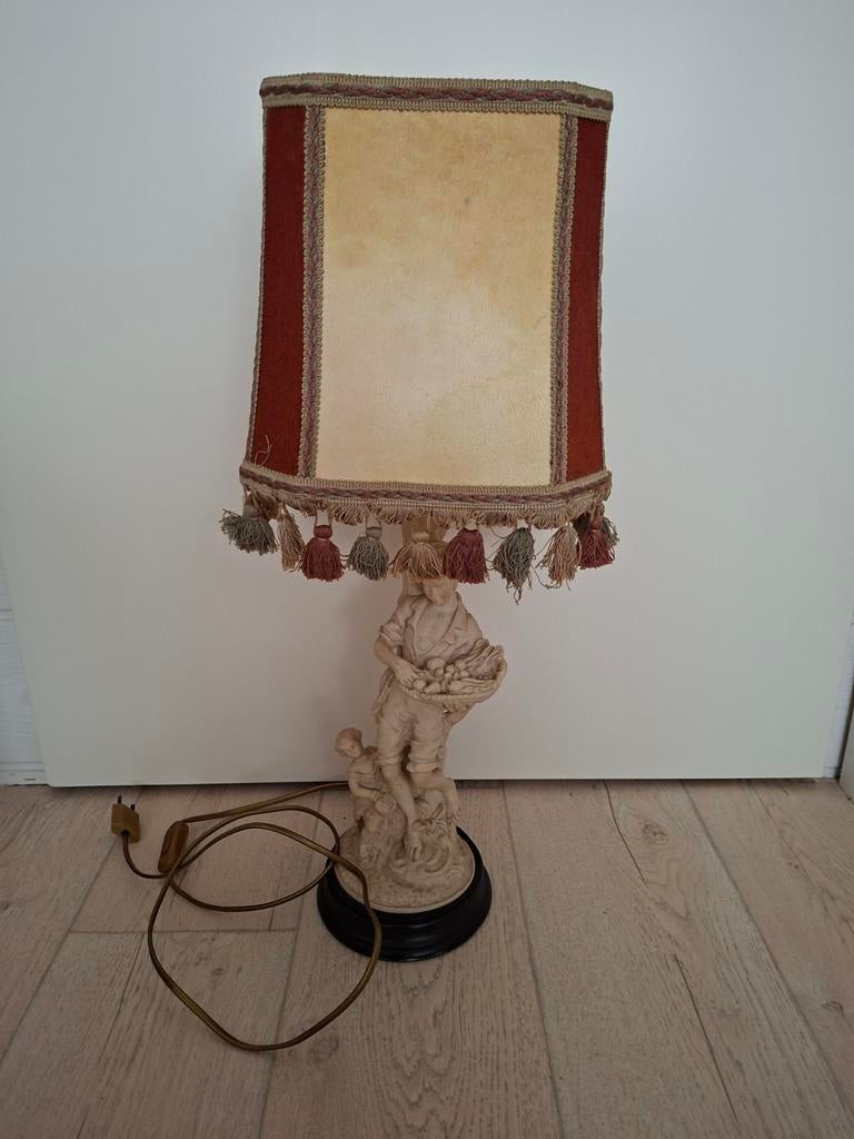 Antieke meissen beelden tafellamp met franjes lampenkap, Ophalen of Verzenden