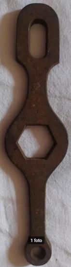 antieke moersleutel, Antiek en Kunst, Antiek | Gereedschap en Instrumenten, Ophalen of Verzenden