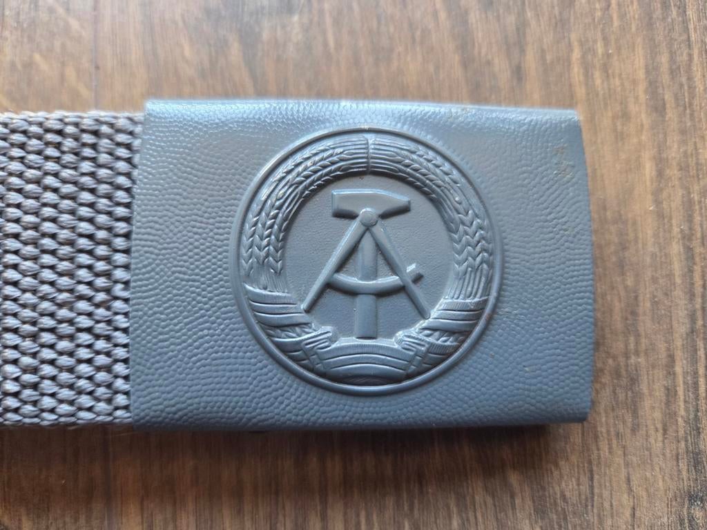 DDR koppel riem grijs model, Verzamelen, Militaria | Algemeen, Ophalen of Verzenden, Landmacht, Duitsland, Kleding of Schoenen