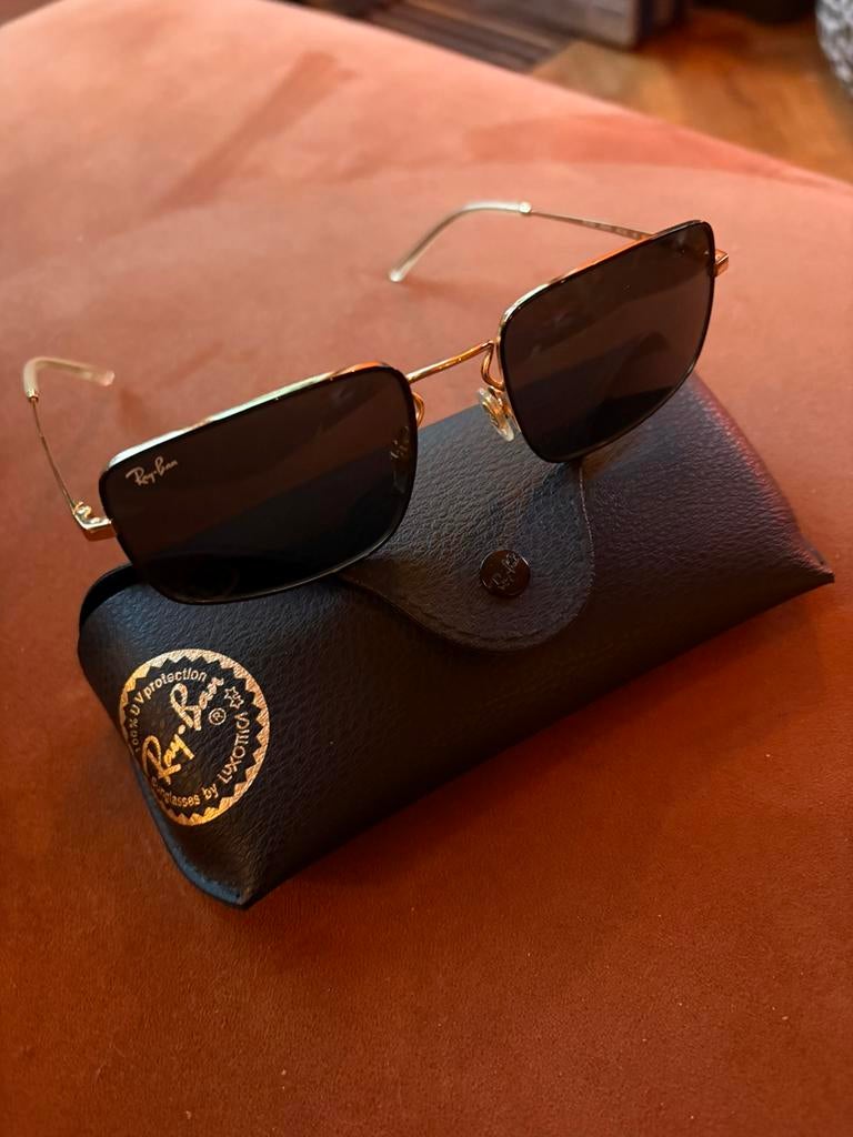 Ray-Ban RB3669 zonnebril – goud / rechthoekig -met koker, Ophalen of Verzenden, Zo goed als nieuw, Zwart, Ray-Ban