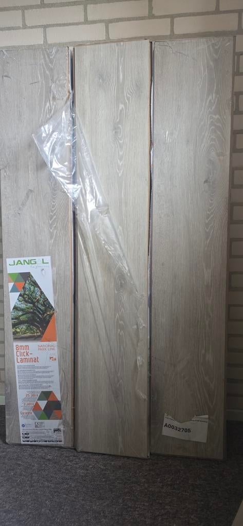 Nieuwe White wash kliklaminaat ruim 9m2, Ophalen, Nieuw, Laminaat