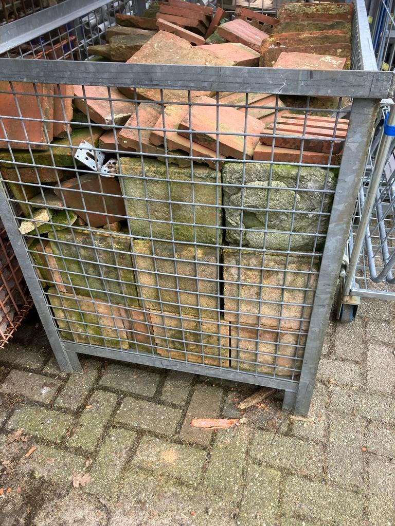 Krat met boeren plavuizen, Overige materialen, Gebruikt, Ophalen of Verzenden, Minder dan 20 cm