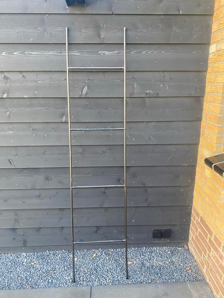 Industriele ladder, Ophalen