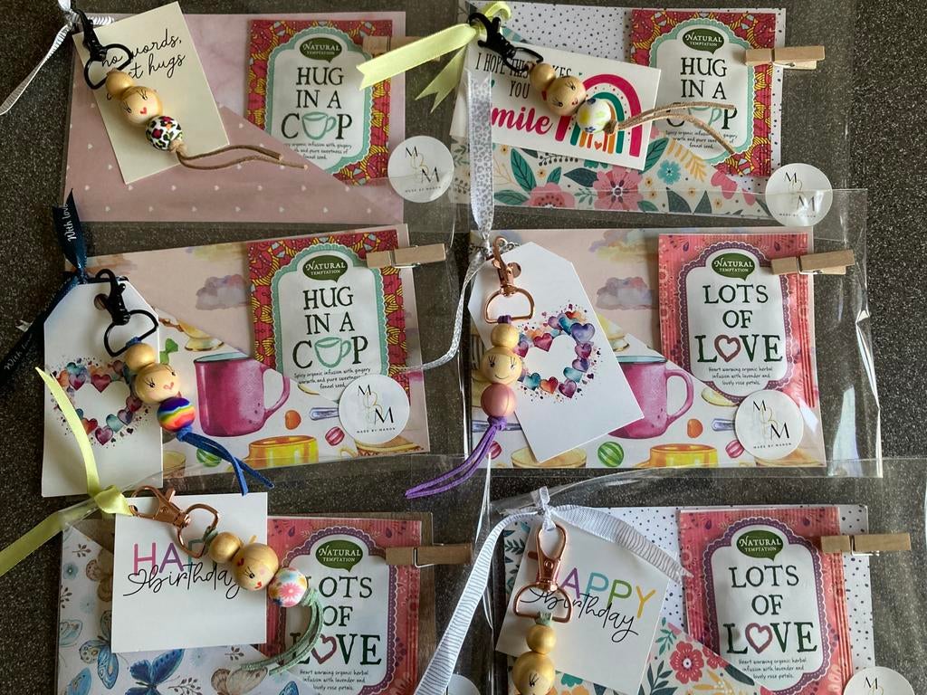 Gelukspoppetjes bloemenkaartjes zaadjes kaart sleutelhanger, Verzamelen, Sleutelhangers, Ophalen of Verzenden, Nieuw