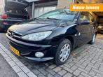 Peugeot 206 1.4 Génération 5drs airco RIJDT GOED NAP APK 1, Voorwielaandrijving, 31 €/maand, 4 cilinders, Zwart