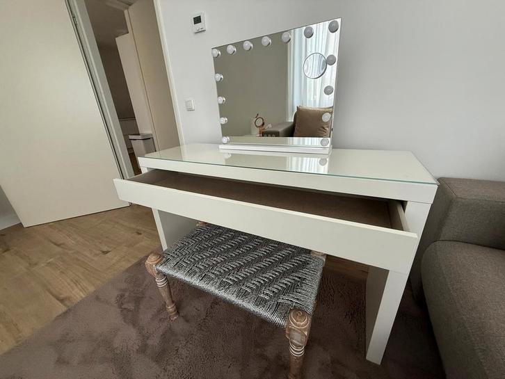 Complete Kaptafel Set: IKEA MALM, Spiegel, Zara Home Kruk, Huis en Inrichting, Tafels | Kaptafels, Gebruikt, Minder dan 100 cm