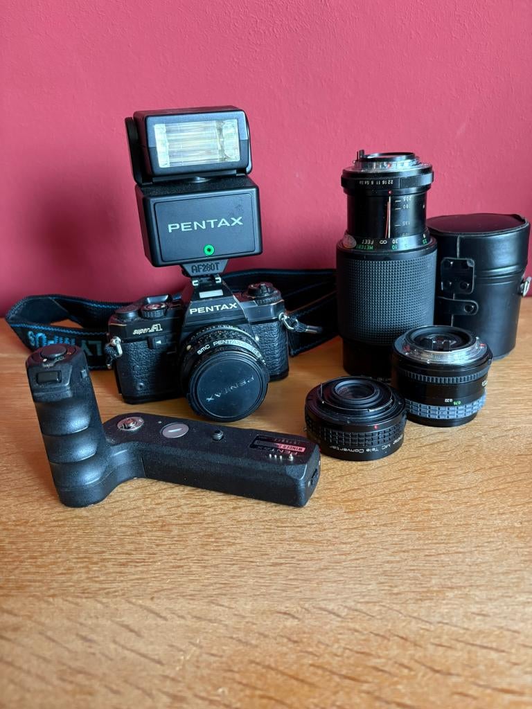 analoge  Pentax camera met toebehoren. Bieden vanaf 80 euro., Ophalen of Verzenden, Gebruikt, Spiegelreflex, Pentax