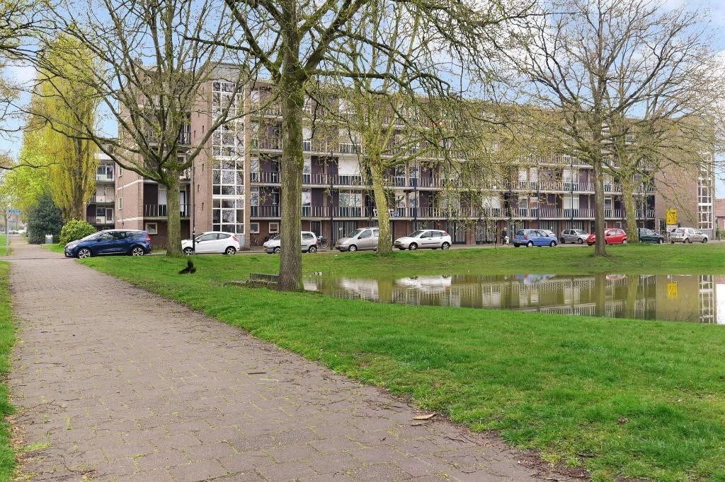te huur 3-kamer appartement in Apeldoorn, 50 m² of meer, Overige regio's