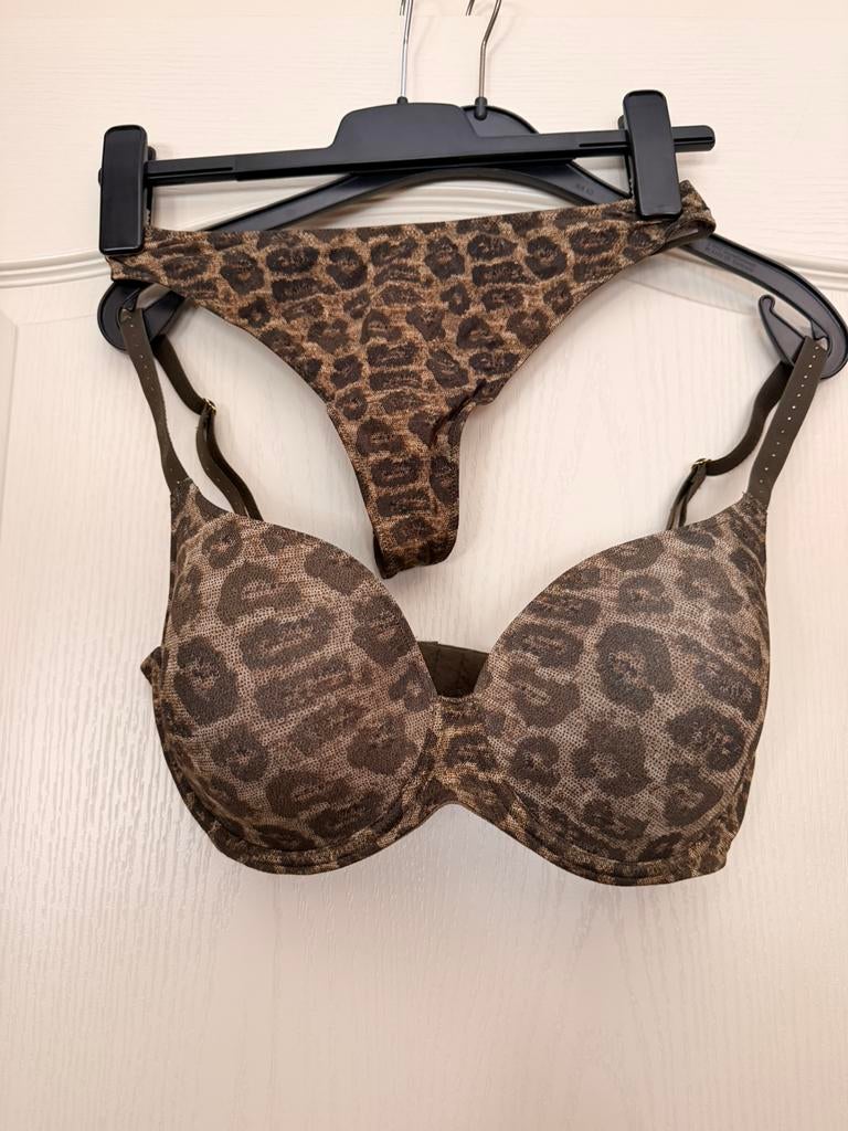 Marie Jo Bh 75E string 38, Ophalen of Verzenden, Setje