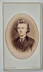 099 cdv jongeman Zwolle fotograaf F.W.H. Deutmann, Ophalen of Verzenden, Voor 1940, Gebruikt, Kind