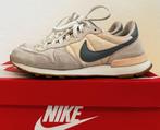 Nike internationalist sneakers maat 39 beige zalm, Beige, Ophalen of Verzenden, Sneakers of Gympen, Gedragen