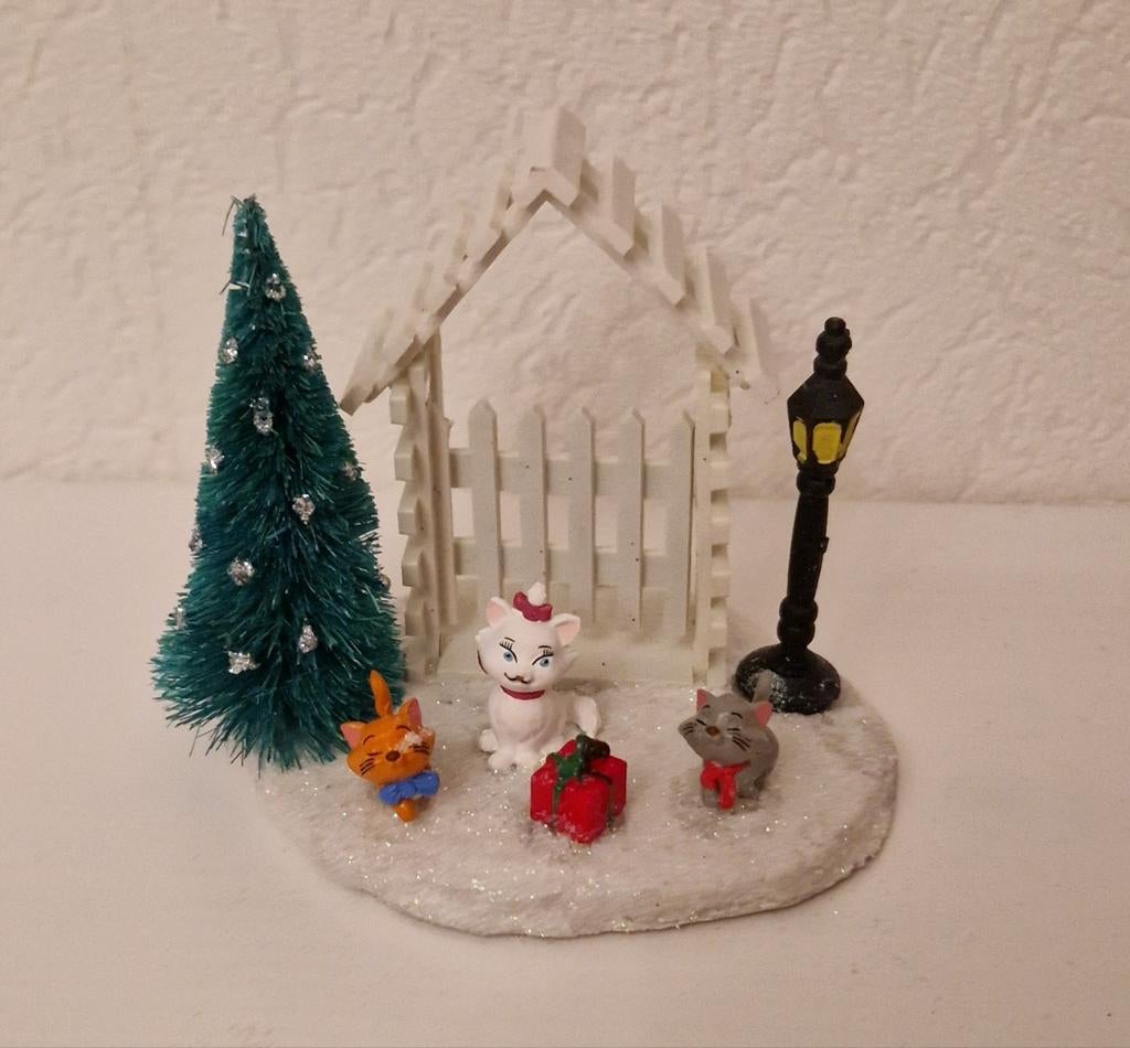 Beeldje
Disney :
De Aristocats, Diversen, Kerst, Nieuw, Ophalen of Verzenden