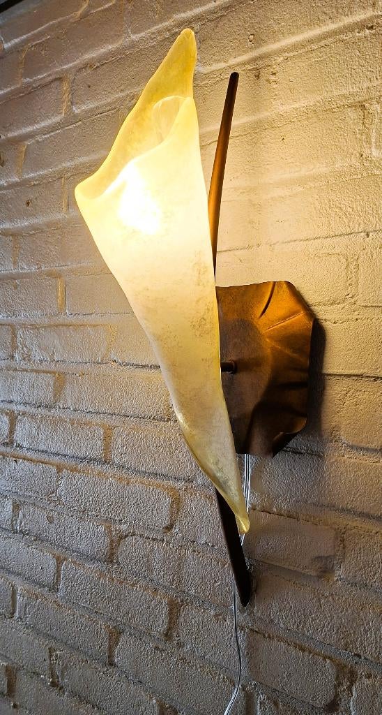 Sillux design wandlamp met amber gekleurd glas .Italië jr.80, Antiek en Kunst, Kunst | Designobjecten, Ophalen of Verzenden