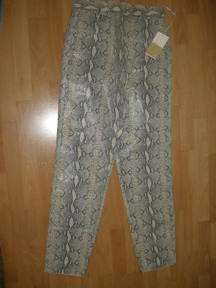 Closed pusher exclusieve leren broek slangenprint b37 l105 c, Kleding | Dames, Broeken en Pantalons, Nieuw, Maat 34 (XS) of kleiner