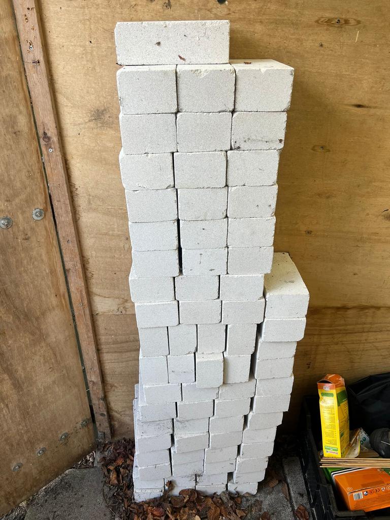 Kalkzandsteen - 67 stuks, Doe-het-zelf en Verbouw, Metselstenen, Ophalen, Nieuw, Kalkzandstenen