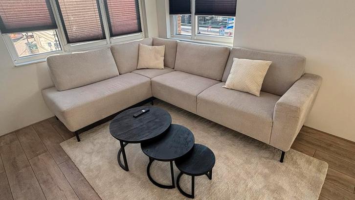 Modern Tapijt - Beige (NIEUW), Huis en Inrichting, Stoffering | Tapijten en Kleden, Zo goed als nieuw, 150 tot 200 cm, 200 cm of meer