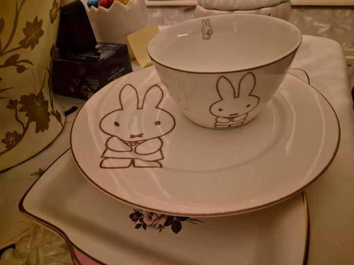 Nijntje kop en schotel, Huis en Inrichting, Keuken | Servies, Kop(pen) en/of Schotel(s), Overige stijlen, Porselein, Ophalen of Verzenden