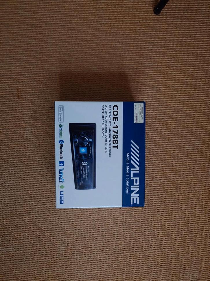 Alpine CDE-178BT (high end) Autoradio met Bluetooth en USB, Auto diversen, Autoradio's, Zo goed als nieuw, Ophalen of Verzenden