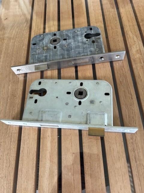 Hang en sluitwerk 3, Doe-het-zelf en Verbouw, Hang- en Sluitwerk, Ophalen of Verzenden, Nieuw, Slot