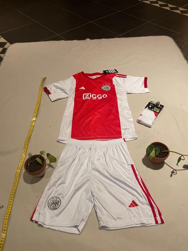 Ajax 2025-26 kids teneu (maat 152), Sport en Fitness, Voetbal, Maat XS of kleiner, Verzenden, Nieuw, Shirt