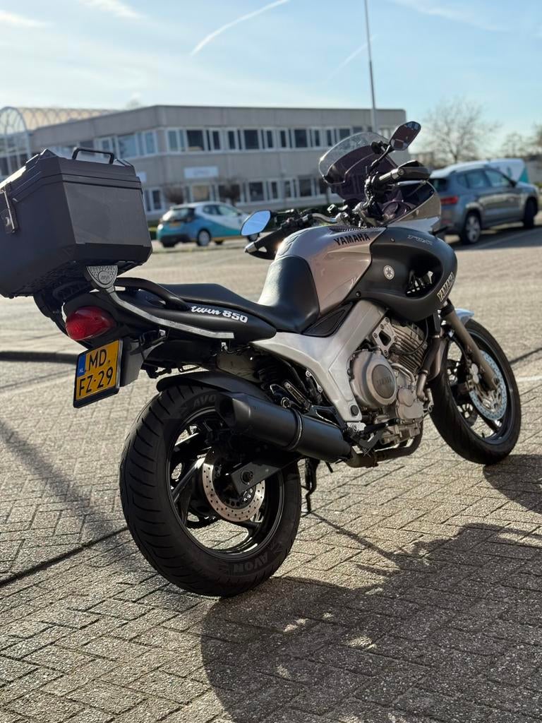 Yamaha TDM 850 uit 2000 met Givi topkoffer en GPR uitlaat, Motoren, 2 cilinders, Sportuitlaat, Motorrijbewijs A, Particulier