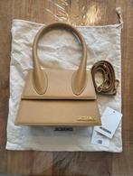 Jacquemus tas, Sieraden, Tassen en Uiterlijk, Tassen | Damestassen, Ophalen of Verzenden, Zo goed als nieuw, Bruin, Schoudertasje