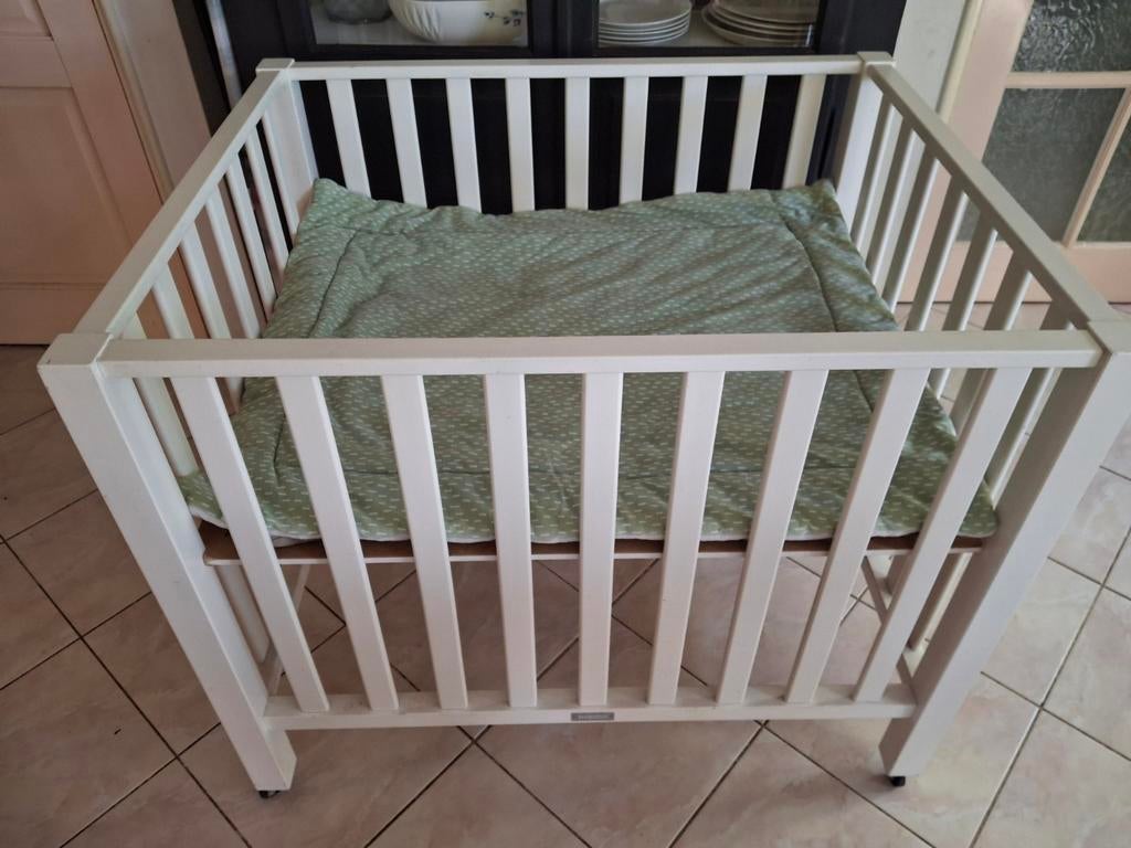 Box op wieltjes, in hoogte verstelbaar met 2 boxkleden, Ophalen, Zo goed als nieuw, Vierkant, In hoogte verstelbaar