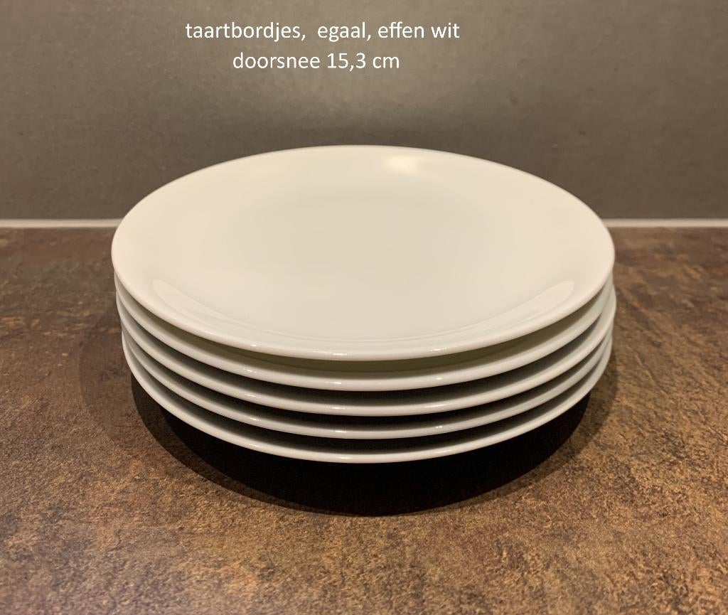 5 taartbordjes gebakbordjes gebakschoteltjes KPM Krister wit, Huis en Inrichting, Keuken | Servies, Zo goed als nieuw, Bord(en)