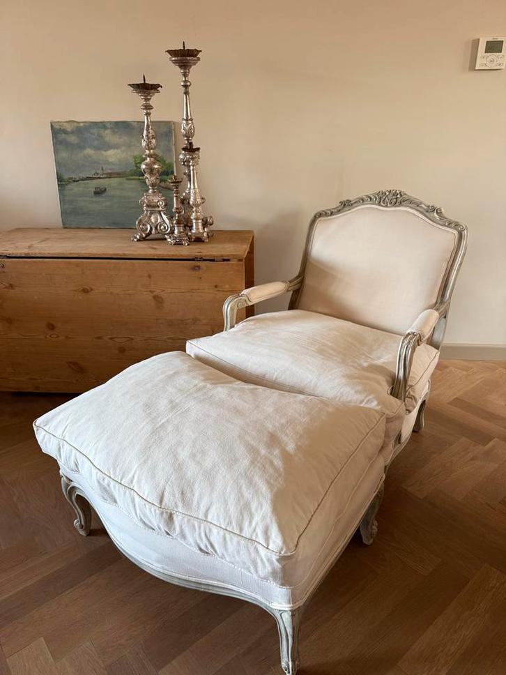 Louis XVI Stijl Crème Fauteuil met Voetenbankje, Huis en Inrichting, Fauteuils, Gebruikt, Hout, 75 tot 100 cm, Ophalen