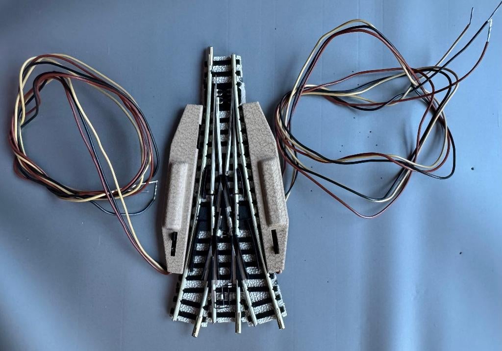 Fleischmann N drieweg-wissel plus wisselschakelaar, Gelijkstroom, Fleischmann, Rails, Ophalen of Verzenden