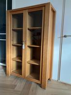 Massief eikenhouten vitrinekast met glazen deuren, Ophalen, Gebruikt, 100 tot 150 cm, Eikenhout
