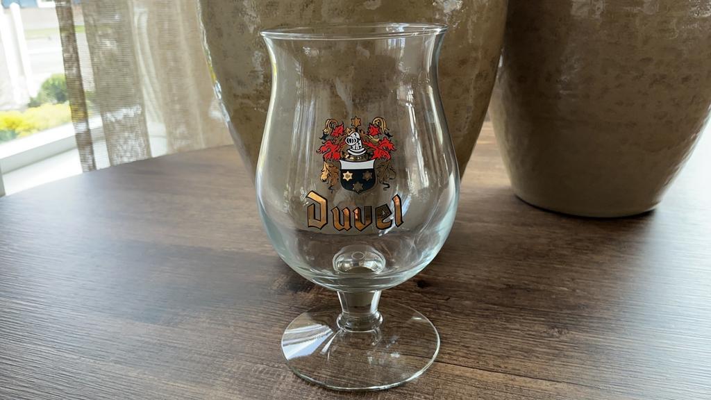 Vintage Duvel glas wapenschild met gouden logo, Verzamelen, Biermerken, Ophalen of Verzenden, Zo goed als nieuw, Glas of Glazen