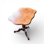 Mahoniehouten wijntafel met geschulpte rand en drie poten, Ophalen of Verzenden